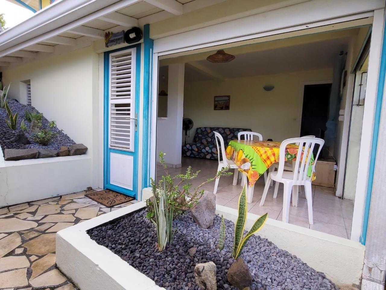 Les Marches De Paulina Apartment Sainte-Luce Luaran gambar