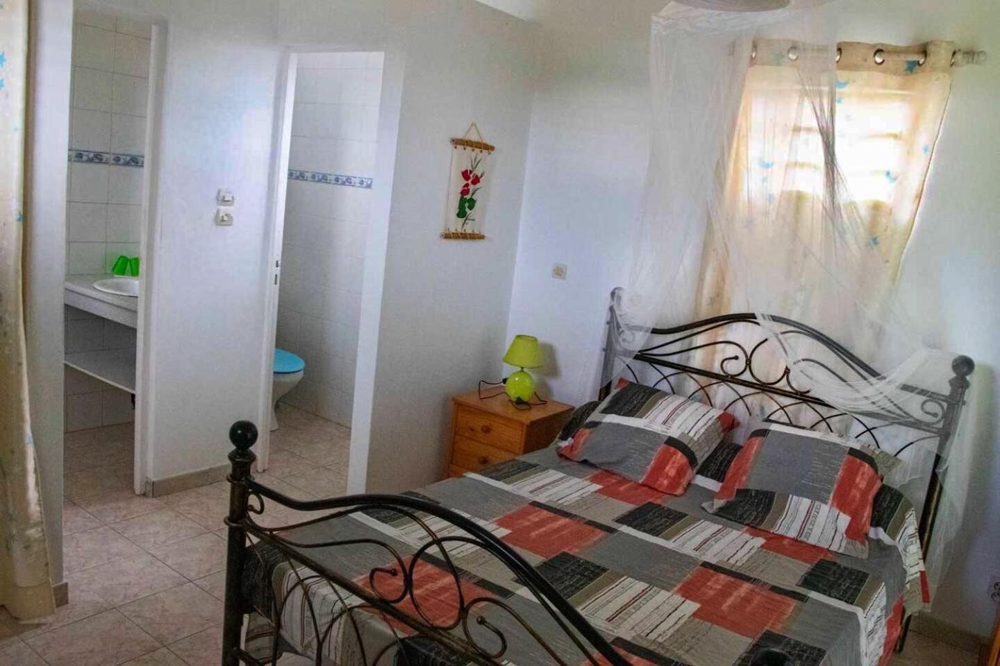 Les Marches De Paulina Apartment Sainte-Luce Luaran gambar