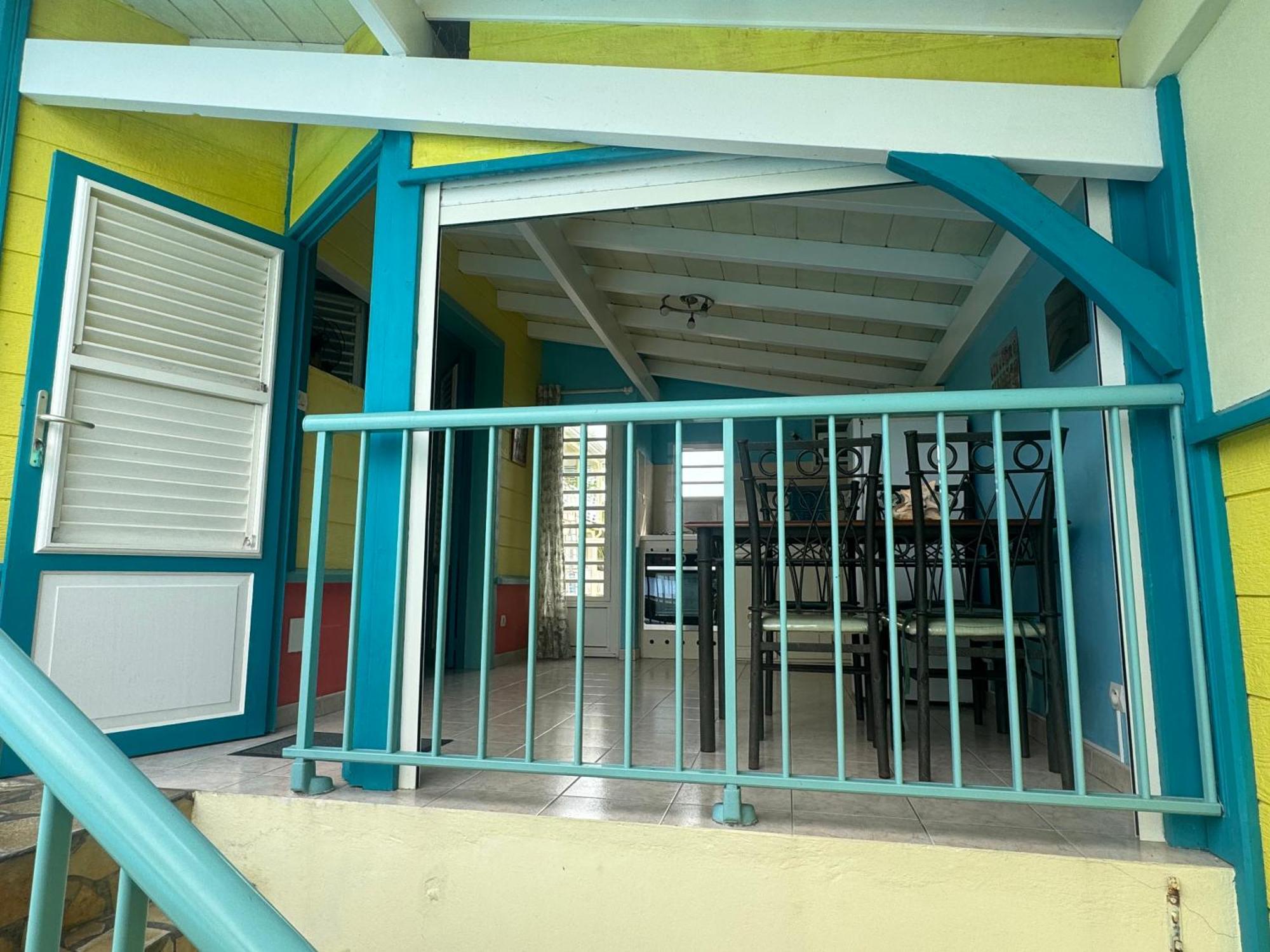 Les Marches De Paulina Apartment Sainte-Luce Luaran gambar