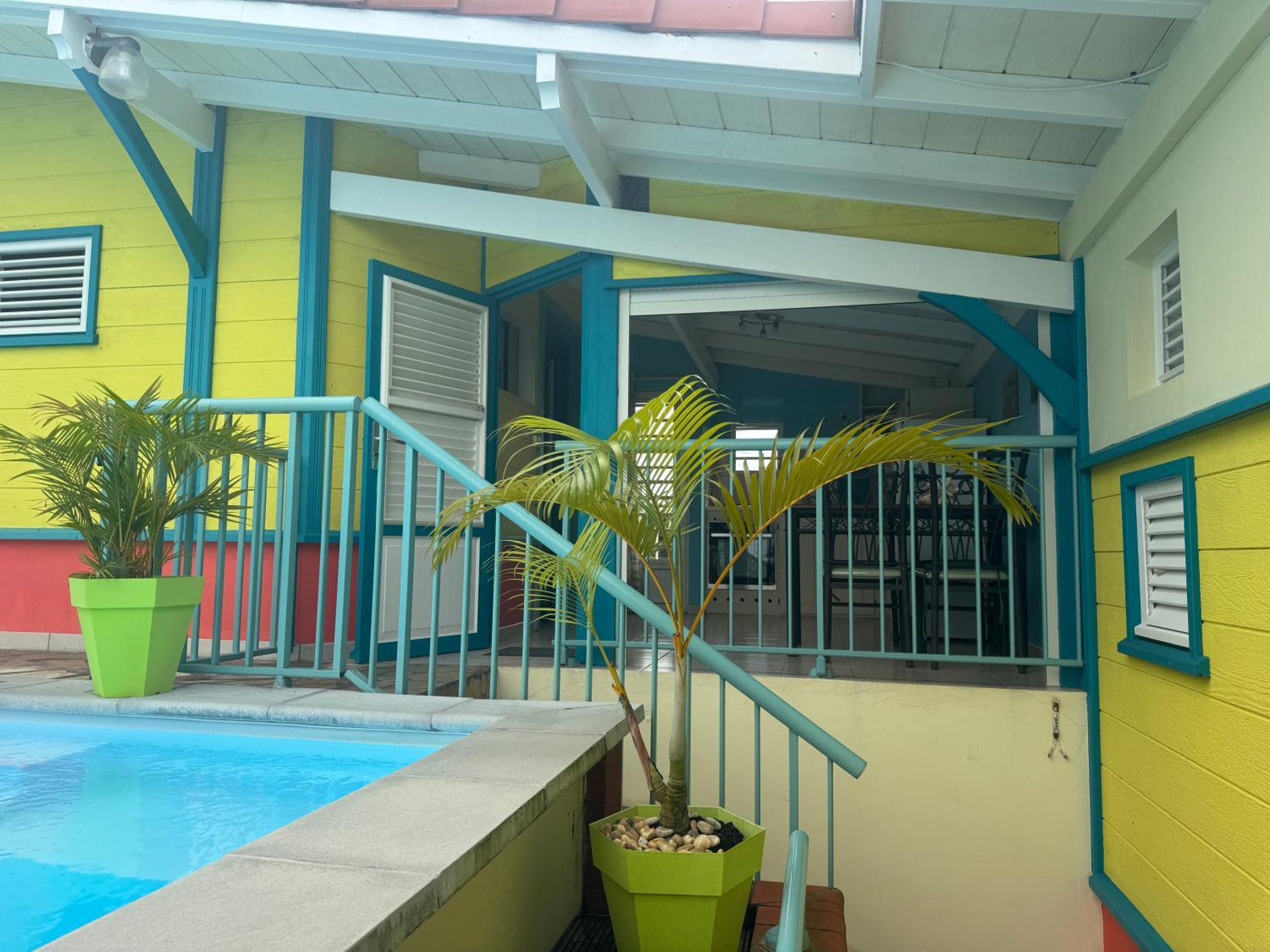 Les Marches De Paulina Apartment Sainte-Luce Luaran gambar