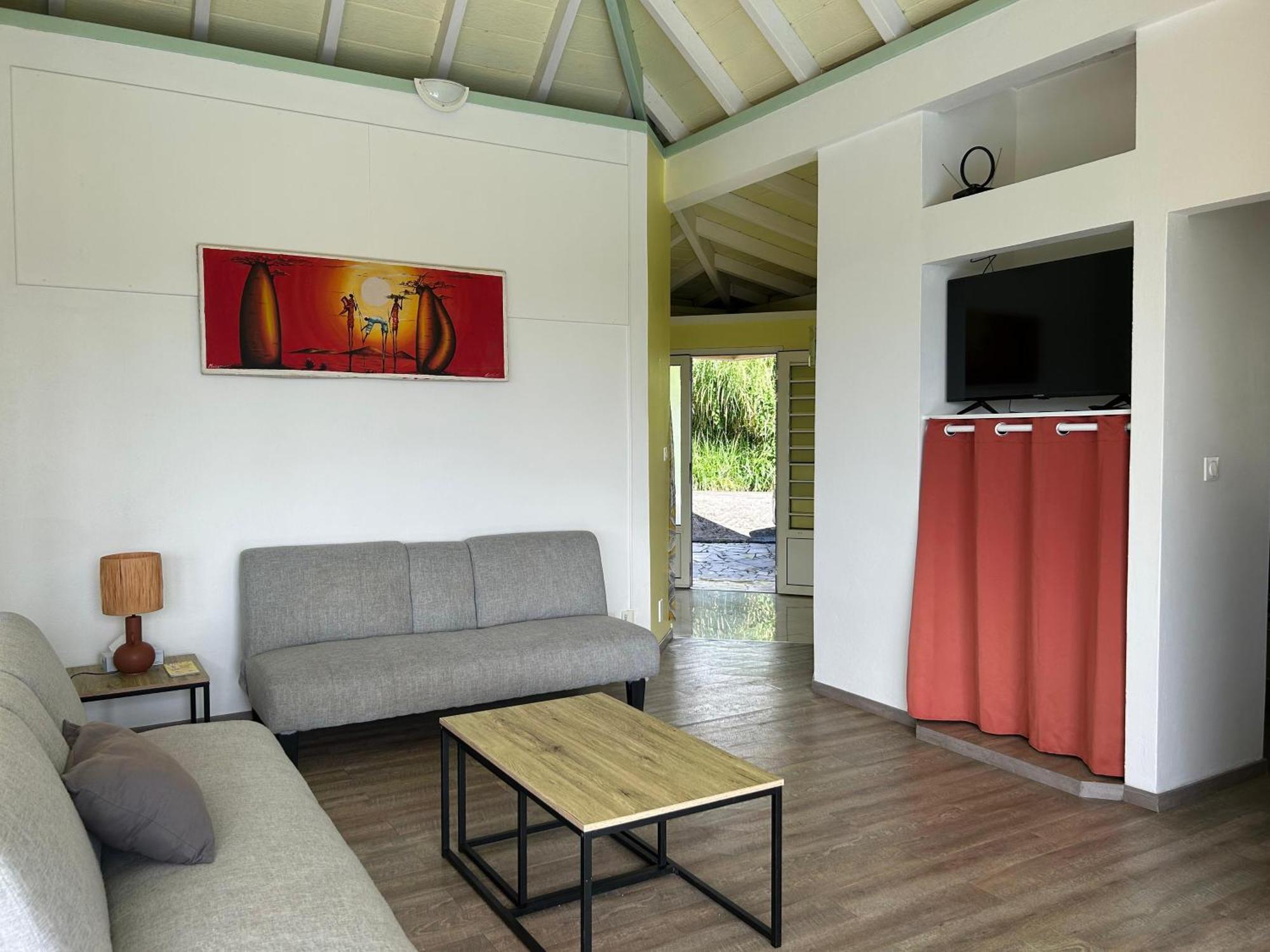 Les Marches De Paulina Apartment Sainte-Luce Luaran gambar